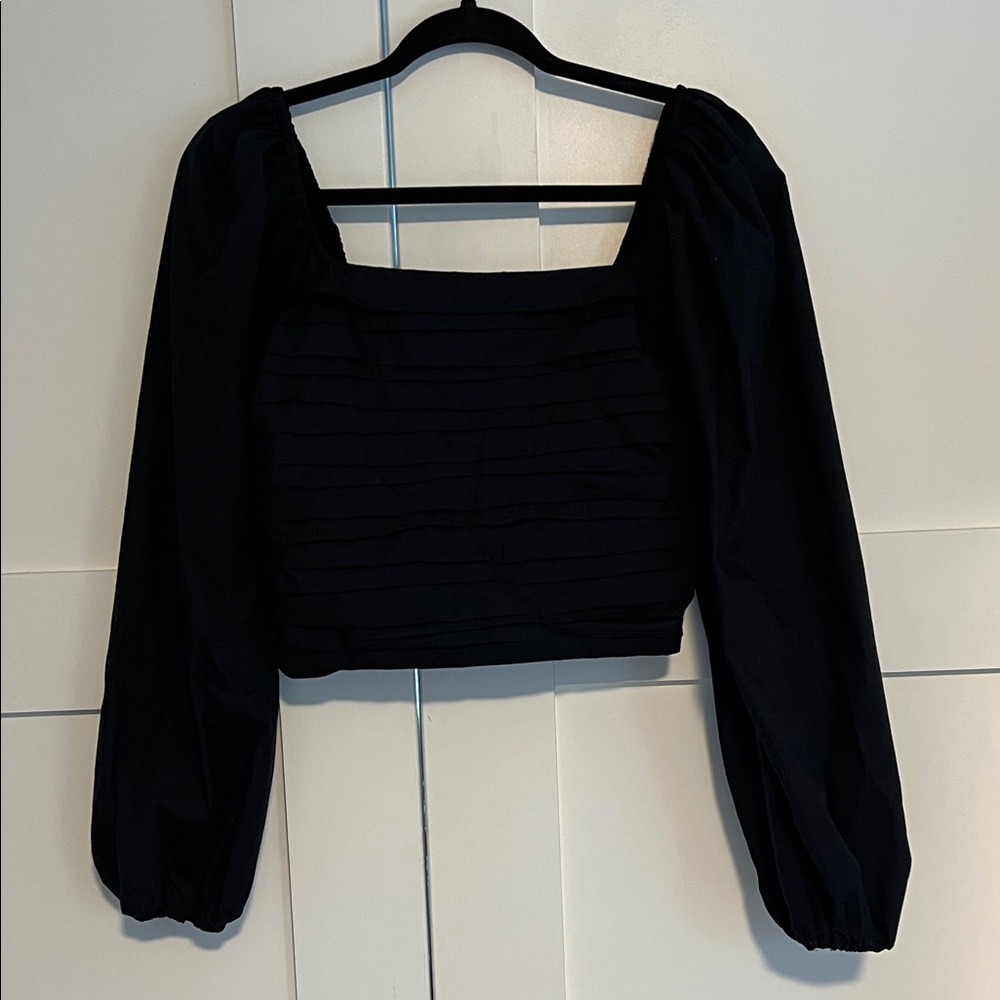 Abercrombie & Fitch Long-Sleeve Ruched
Bodice Puff Sleeve Top